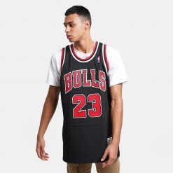 Mitchell & Ness Authentic Alternate Chicago Bulls Michael Jordan 1997-98 Jersey Black