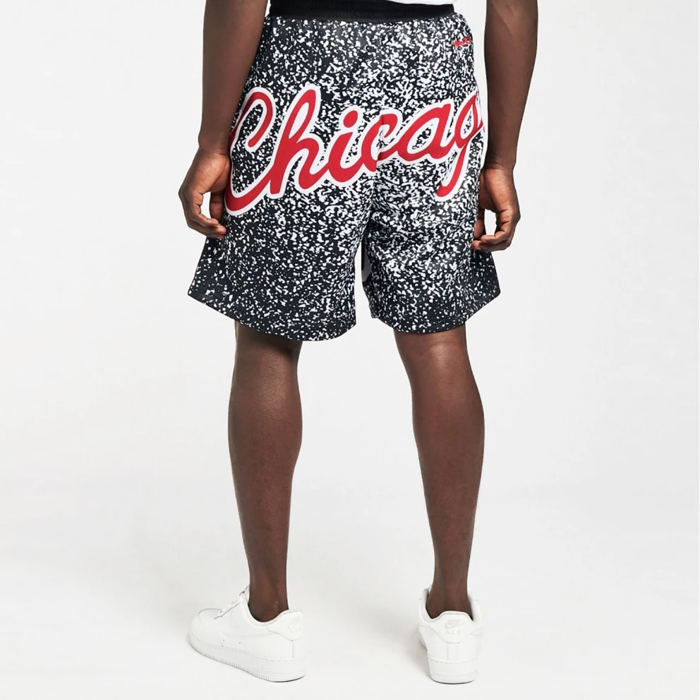 Mitchell & Ness Jumbotron Sublimated Chicago Bulls Shorts Black - Image 2